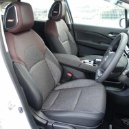 日産 ノートオーラ G