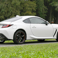 【MID RMP RACING R50】推奨サイズ：18×8.0J Inset45 5H-100／カラー：ブラック/リムレッドライン／タイヤサイズ：225/40R18