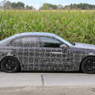 BMW i5 市販型プロトタイプ（スクープ写真）