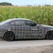 BMW i5 市販型プロトタイプ（スクープ写真）