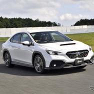 SUBARU 新型 WRX S4 STI Sport R EX ボディカラー セラミックホワイト
