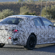 メルセデスベンツ Eクラス 次期型プロトタイプ（スクープ写真）