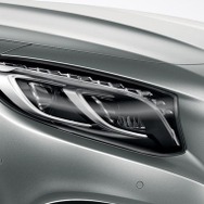 メルセデスSクラスクーペのS400 4MATIC