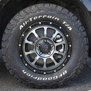 【MiD NITRO POWER M10 PERSHING S】推奨サイズ：16×7.0J Inset40 5H-114.3／カラー：ブラック/DC+マシニング/ブラッククリア／タイヤサイズ：LT235/70R16（デリカD:5 x 社外ホイール ）