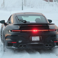 ポルシェ 911ターボ 改良新型プロトタイプ（スクープ写真）