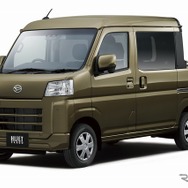 ダイハツ ハイゼットカーゴ（オフビートカーキメタリック）