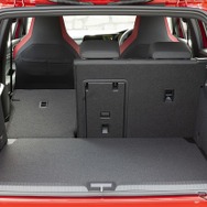 VW ゴルフ GTI ラゲージスペース