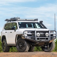 TJMのパーツを装着したトヨタ・ランドクルーザー 新型