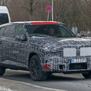 BMW XM 市販型プロトタイプ（スクープ写真）