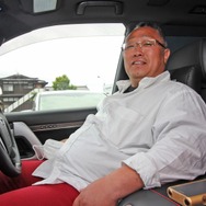 最上級のオーディオユニットを使って望むのさウンドを引き出す須田山さん。明確な音の好みを持ってクルマ作りを実施する。