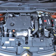 シトロエン C4（日本仕様とは異なる箇所があります）