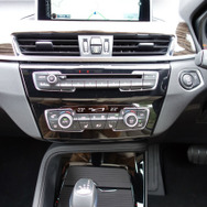【BMW X1 試乗】見た目変わらないのに中身は大変わり…中村孝仁
