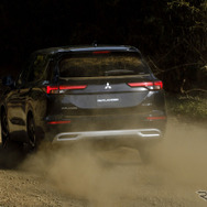三菱 アウトランダーPHEV 新型