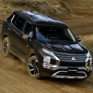 三菱 アウトランダーPHEV 新型