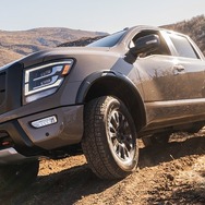 日産 タイタン 「PRO-4X」の2022年モデル
