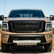 日産 タイタン 「PRO-4X」の2022年モデル