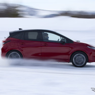 日産 ノートオーラ e-POWER