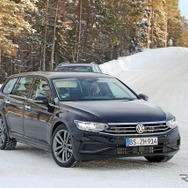 VW パサート 次期型プロトタイプ（スクープ写真）