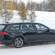 VW パサート 次期型プロトタイプ（スクープ写真）