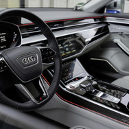 アウディ S8 改良新型