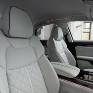 アウディ S8 改良新型