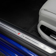 アウディ S8 改良新型