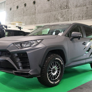 ラプターライナー　TOYOTA RAV4