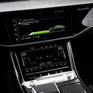 アウディ A8 60 TFSI e クワトロ 改良新型