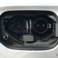 三菱 アウトランダーPHEV
