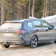 VW パサート 次期型プロトタイプ（スクープ写真）