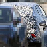 プジョー 新型クーペSUV 開発車両（スクープ写真）
