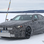 BMW M5 プロトタイプ（スクープ写真）