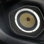 エクストラヴァガンスシリーズはZRスピーカーラボのハイエンドシリーズ。オーナーは音の図太さも気に入って導入を決定した。