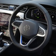 VW パサート GTE ヴァリアント 専用レザーマルチファンクションシテアリングホイール