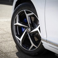 VW パサート GTE ヴァリアント アルミホイール