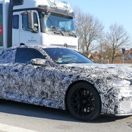 「Mパフォーマンスパッケージ」装着車と思われるBMW M2クーペ 新型プロトタイプ（スクープ写真）