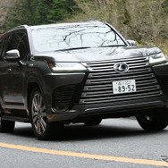 レクサス LX600 EXECTIVE（4人乗り）