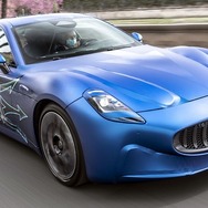 マセラティ・グラントゥーリズモ 次期型のEVプロトタイプに試乗するステランティスのカルロス・タバレスCEO