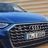 アウディ S8 改良新型