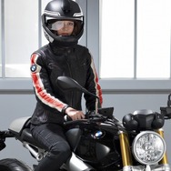 BMWモトラッド ヘッドアップディスプレイ付きヘルメット