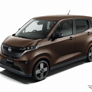 日産サクラ（アッシュレッド）