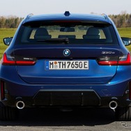 BMW 3シリーズ・ツーリング 改良新型のPHV「330e」