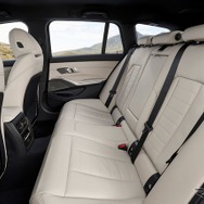 BMW 3シリーズ・ツーリング 改良新型のPHV「330e」