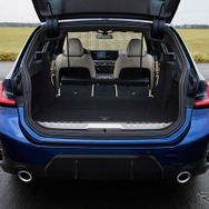 BMW 3シリーズ・ツーリング 改良新型のPHV「330e」