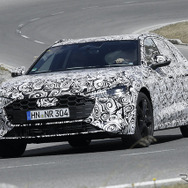 アウディ A4アバント 次期型プロトタイプ　（スクープ写真）