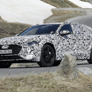 アウディ A4アバント 次期型プロトタイプ　（スクープ写真）