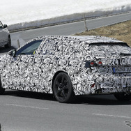 アウディ A4アバント 次期型プロトタイプ　（スクープ写真）