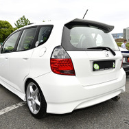 左ハンドルのホンダ フィット！ US仕様で雰囲気激変…34th MOONEYES Street Car Nationals
