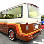 個性的な装いアメリカンワンボックスが面白い！…34th MOONEYES Street Car Nationals