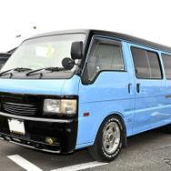 個性的な装いアメリカンワンボックスが面白い！…34th MOONEYES Street Car Nationals